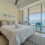 Condominio exclusivo nuevo frente al mar Cartagena Beach