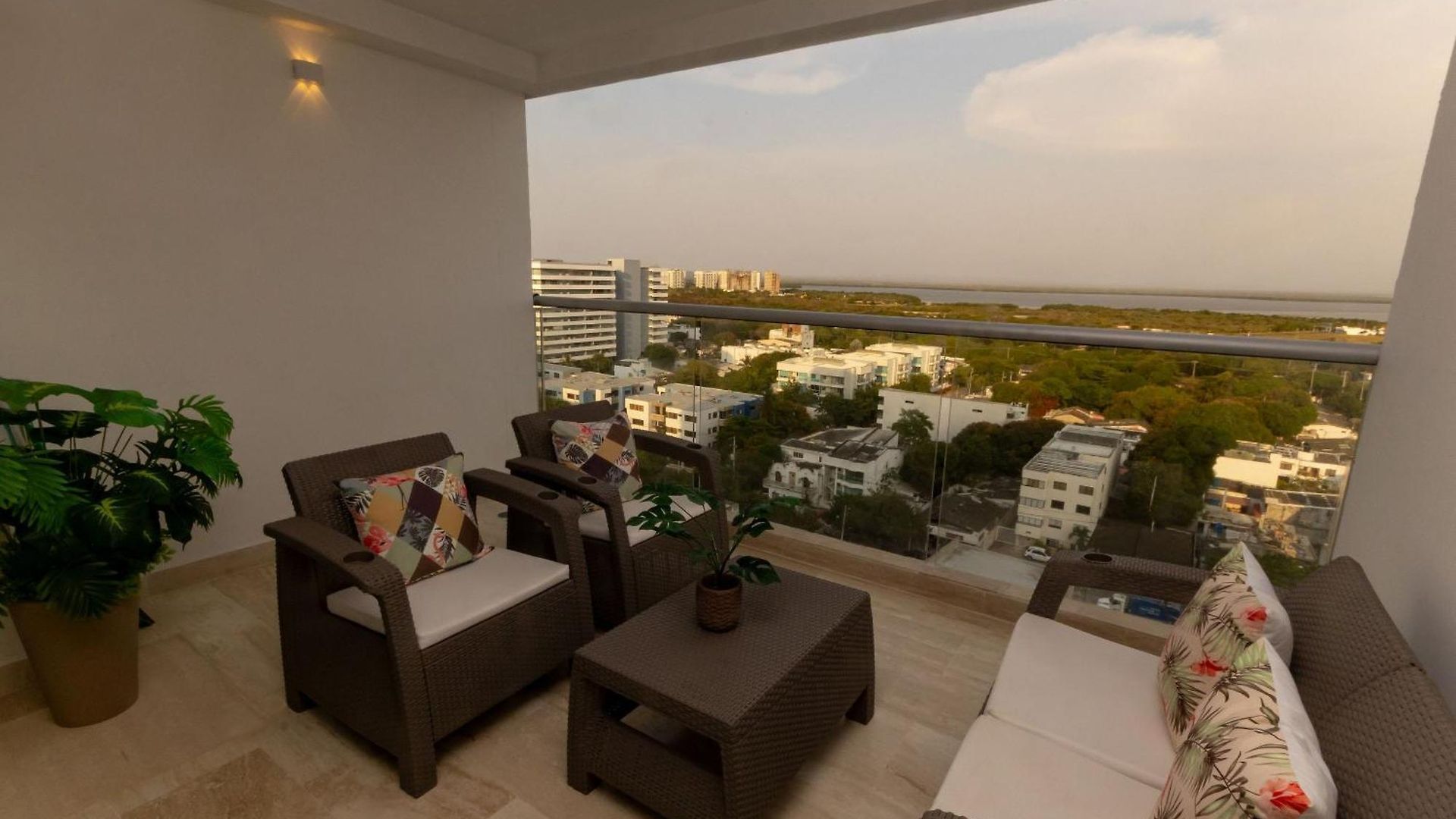 Apartamento Exclusivo Nuevo Frente Al Mar *